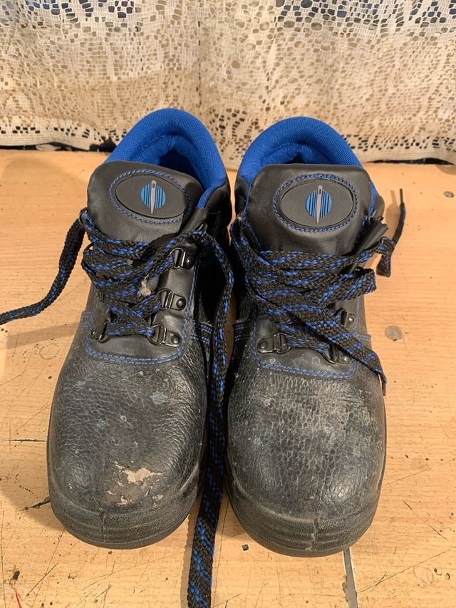 Botas seguridas chica