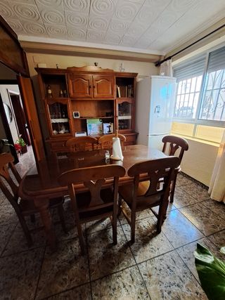 Comedor de madera, 6 sillas incluidas