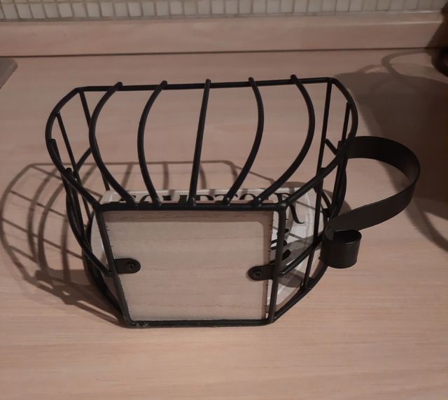 Porta capsule di caffè.