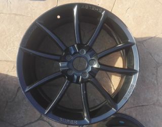 Dos llantas Mustang Shelby Super Snake