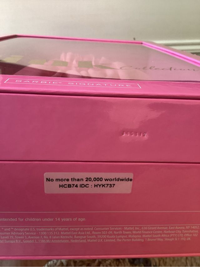 BARBIE PINK COLLECTION SIGNATURE Robert BEST 2021 blonde