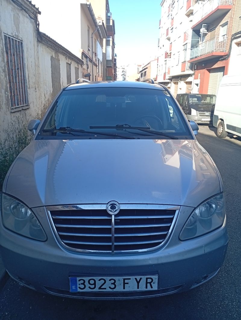 SsangYong Rodius 2008 - foto 1