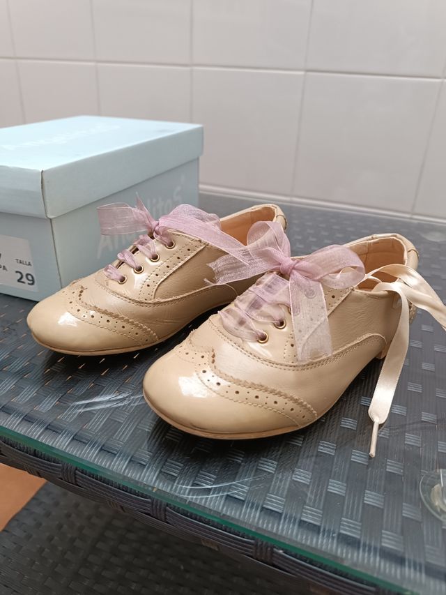 Zapatos ceremonia niño. Talla 29.