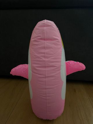 Pingüino hinchable rosa