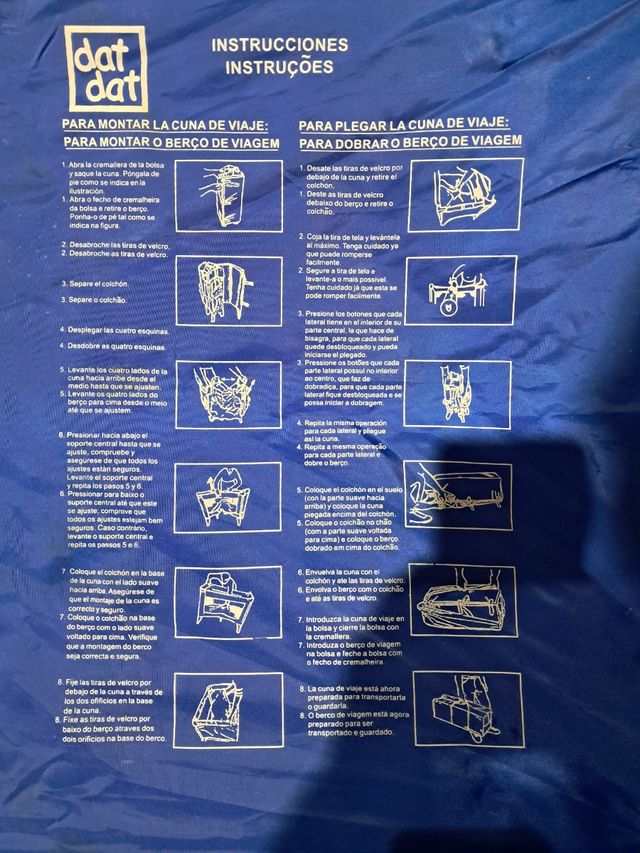 Cuna plegable con ruedas.