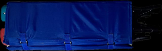 Cuna plegable con ruedas.