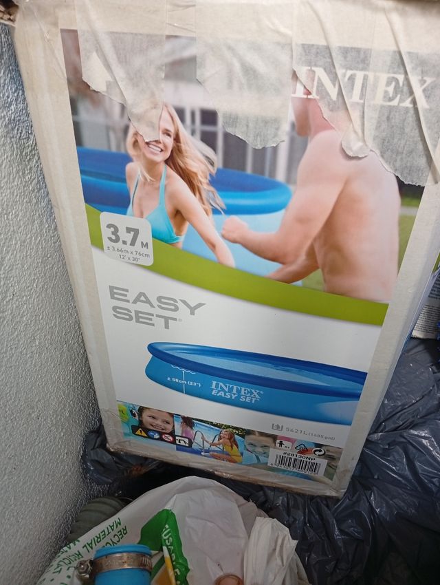 Piscina Intex Easy Set 3.7m
