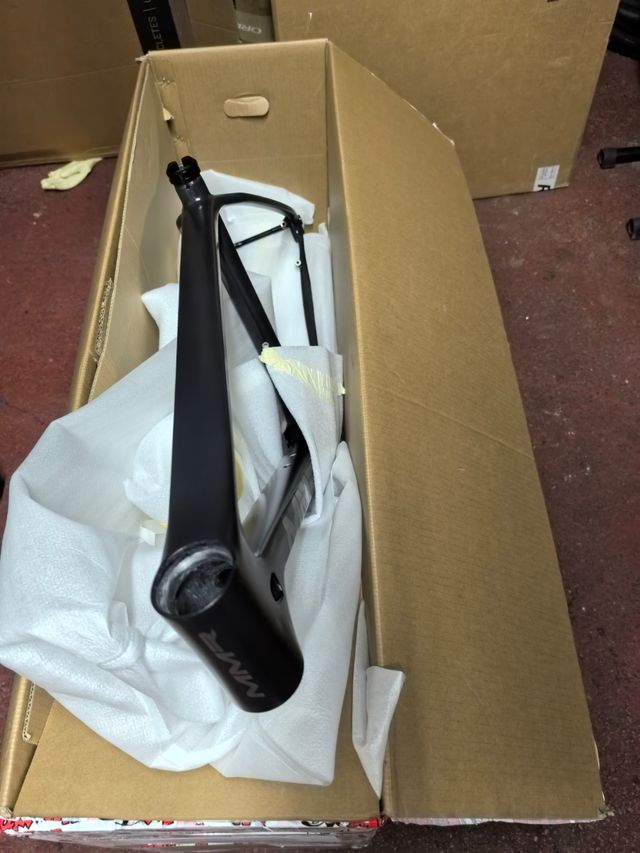 Cuadro MMR rakish 00 2025 talla L sin uso