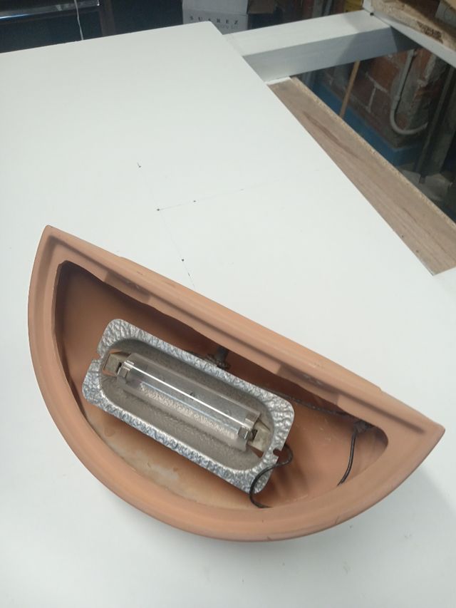 Luce applique da muro in ceramica 