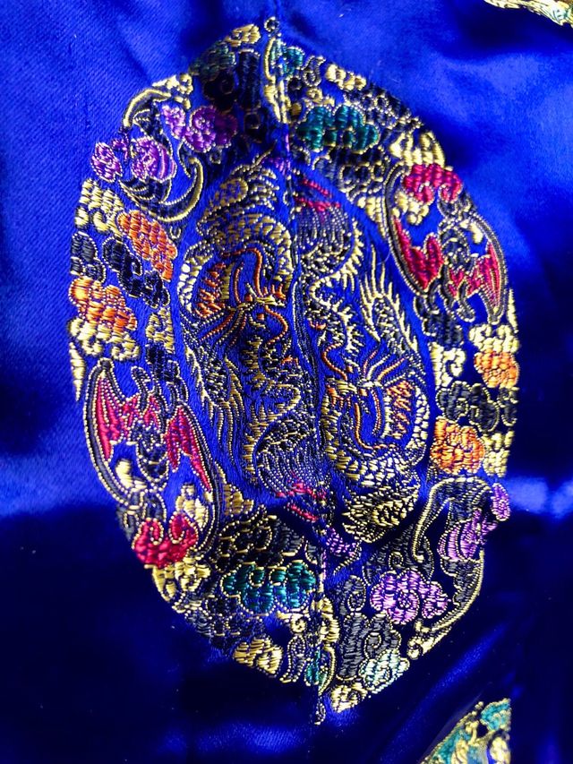 top crop o chaleco satinado oriental