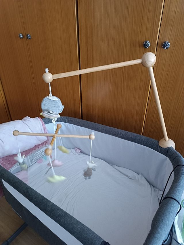 Móvil musical bebe de madera