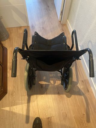 Silla de ruedas plegable