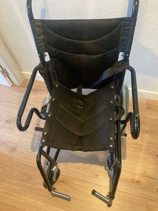 Silla de ruedas plegable