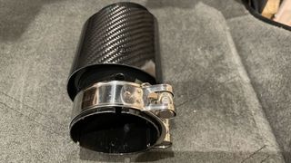 Punta o Cola de escape de coche