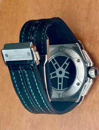 Reloj Gran Calibre con motivos Ferrari