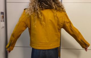Chaqueta de piel para mujer