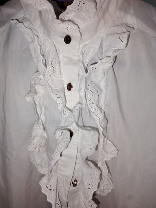Camisa blanca flamenca