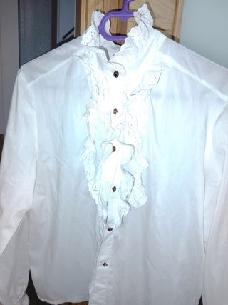 Camisa blanca flamenca