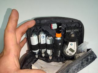 Kit repara pinchazos BMW Motorrad