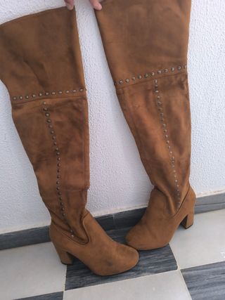 Botas altas marrones - tacón