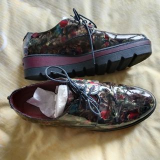 Zapatos multicolor Hispanitas