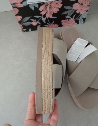 Sandalias Women'Secret beige nº42