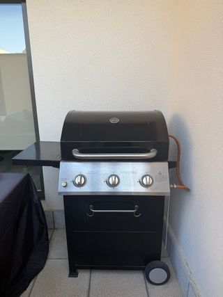 Barbacoa gas el corte ingles 3 quemadores.