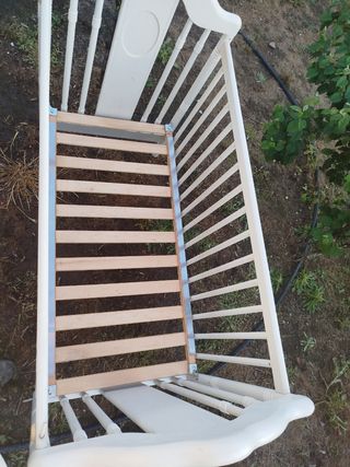 Cuna blanca con ruedas desmontables