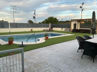 Parcela con piscina en Jerez