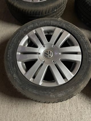 4 Llantas Volkswagen 15" en perfecto estados
