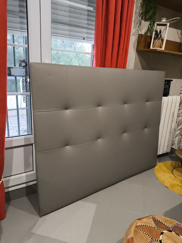 Cabecero de 1,50 de diseño.