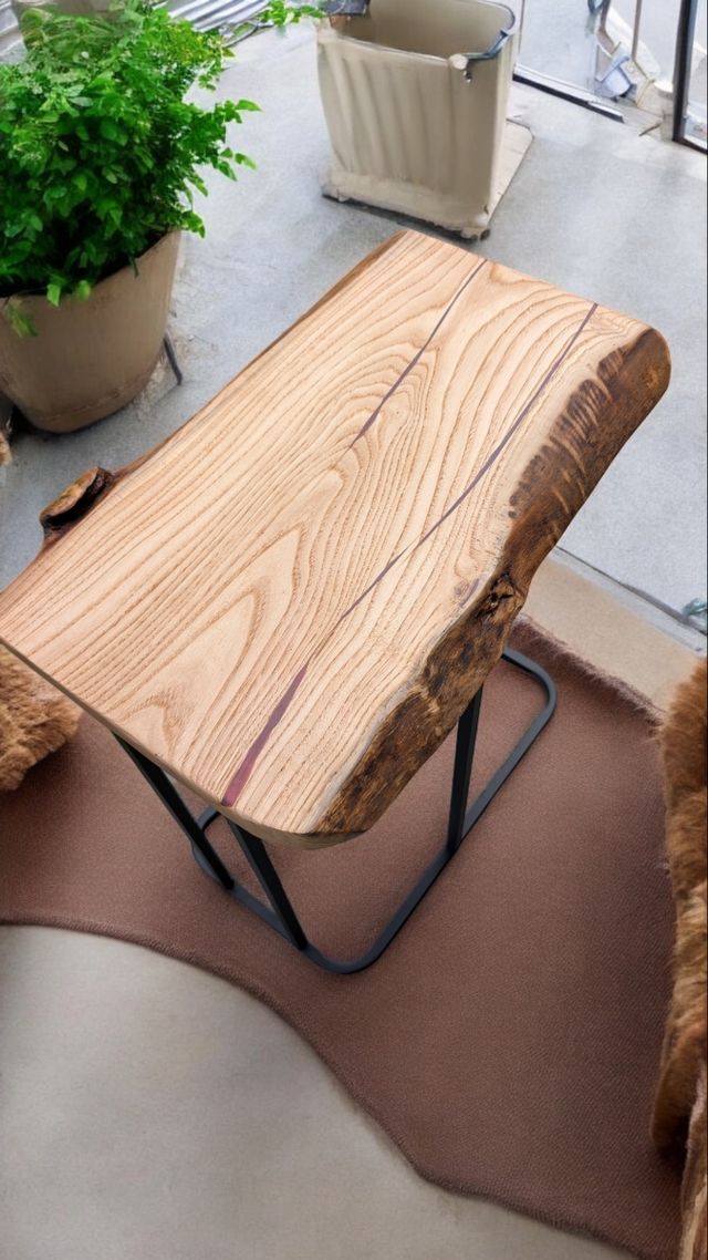 Tavolino da caffè - Legno massello e resina