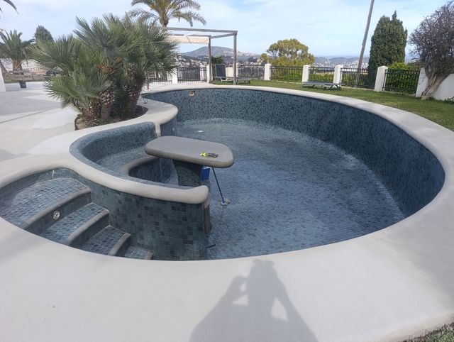 Microcemento: suelos y piscinas