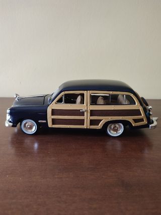 Modellino Ford Woody Wagon 1949