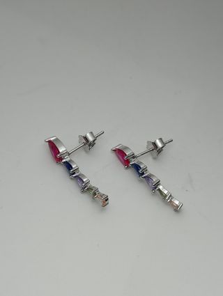 Originales pendientes zirconita plata de ley.