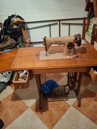Máquina de coser antigua