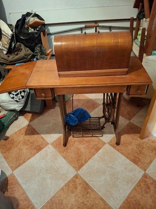 Máquina de coser antigua