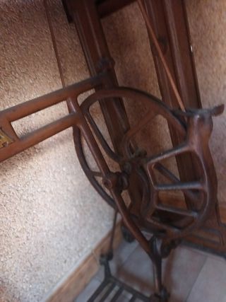 Máquina coser antigua