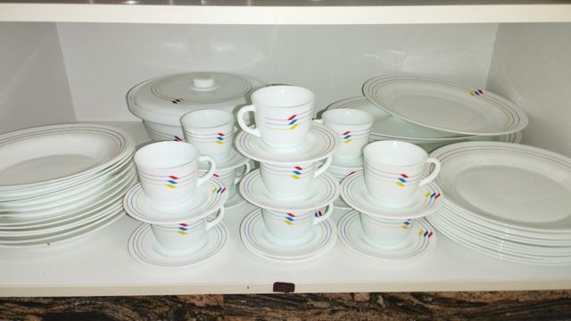 Juego vajilla, café, porcelana y cristaleria