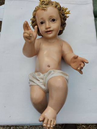 Antiguo Niño Jesús, de pasta de madera