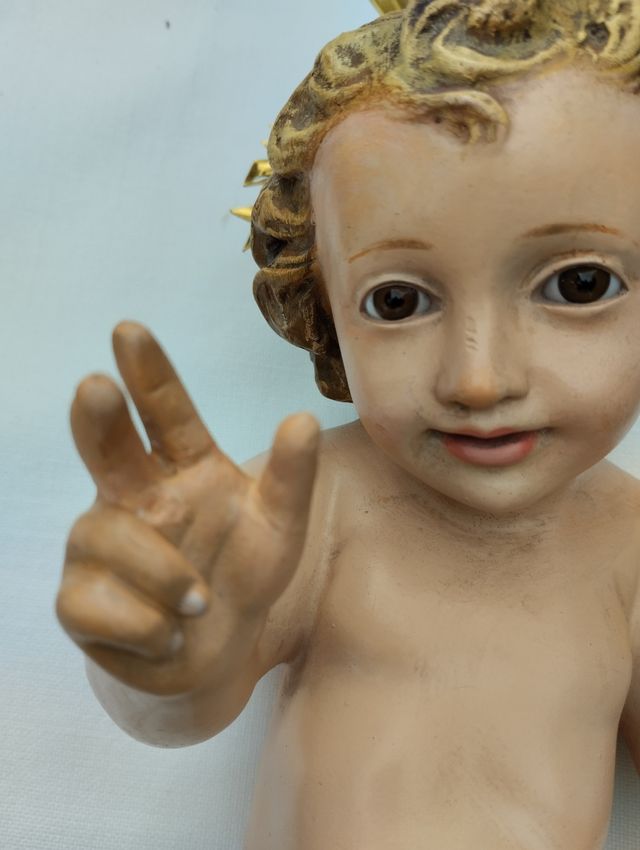 Antiguo Niño Jesús, de pasta de madera