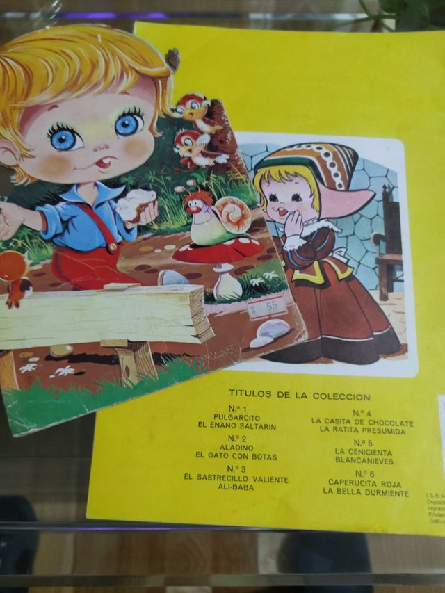 Cuento troquelado, año 1975