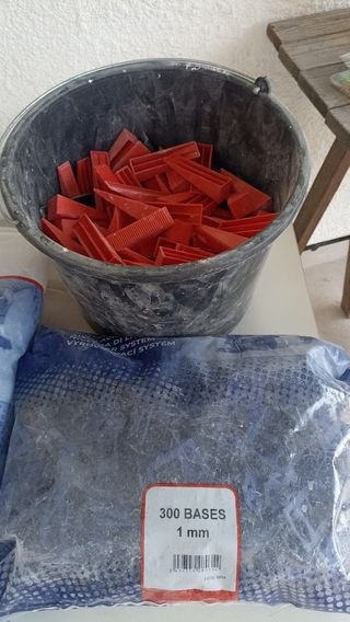 Cuñas nivelación baldosas 300uds