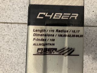 Equipo de esquí alpino