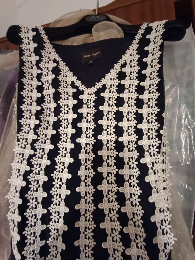 Vestido invitada ceremonia de día. Muy elegante.