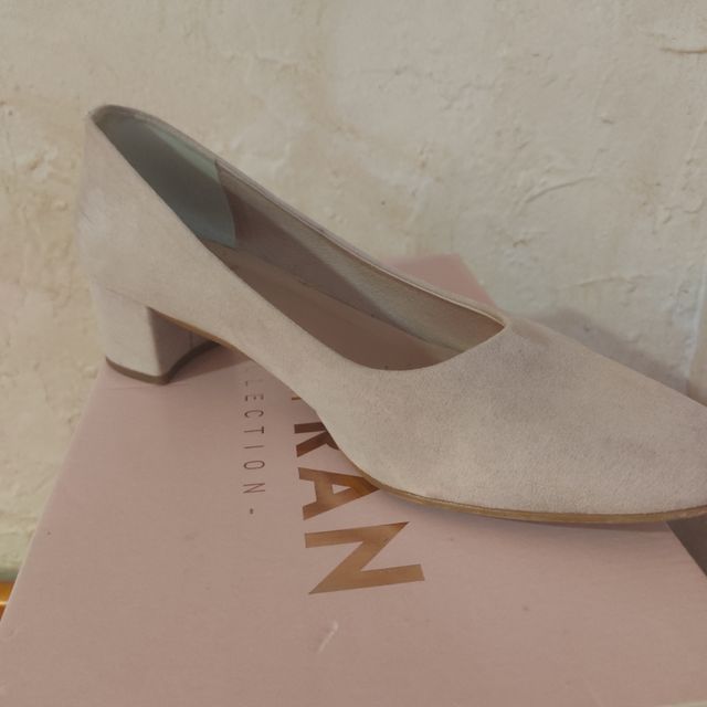 Zapato tacón bajo color rosado