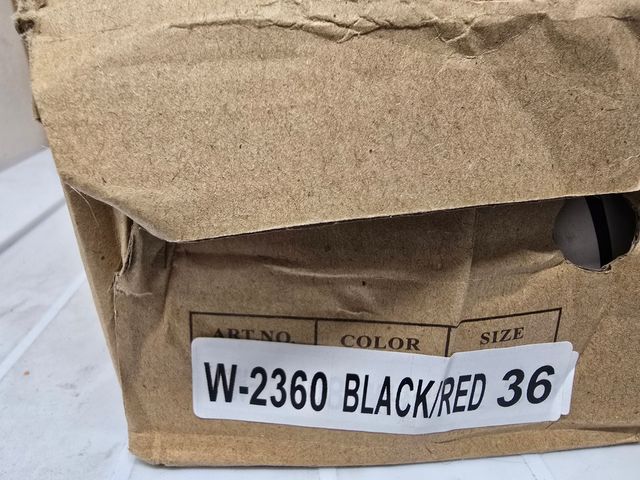 Sapatilhas ideal shoes.