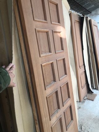 Puertas interiores de Sapelly