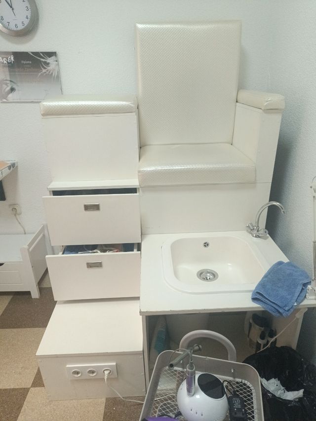 Mueble pedicura blanco