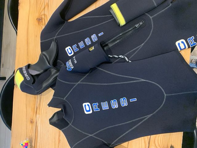 Conjunto traje buceo Cressi largo5/7 + corto 5
